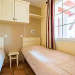 Coquet Avec Piscine Et Balcon A Ciboure, Proche Golf De La Nivelle - Fr-1-4-480 Lejlighed